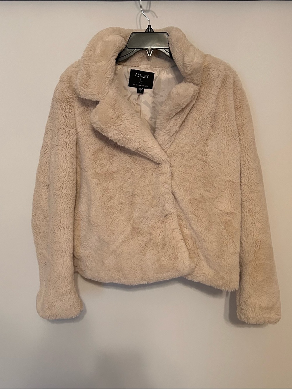 Ashley By 26 International Soft Cream Faux Fur Teddy Jacket for Women